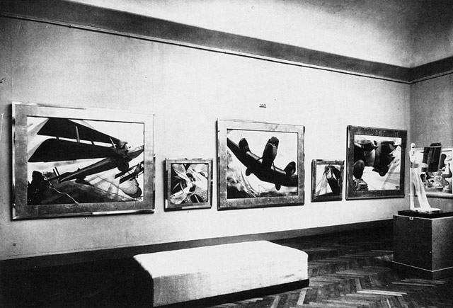 Interior of the Aeropittura exhibition, 1940 Biennale 