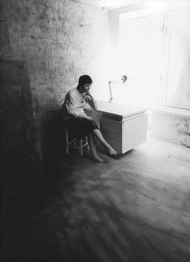Ira Nakhova, Room N°¯3, 1985: Installation in the artist’s apartment. Photograph showing Galina Chernogaeva  by: Georgy Kizevalter. Courtesy of Ira Nakhova.