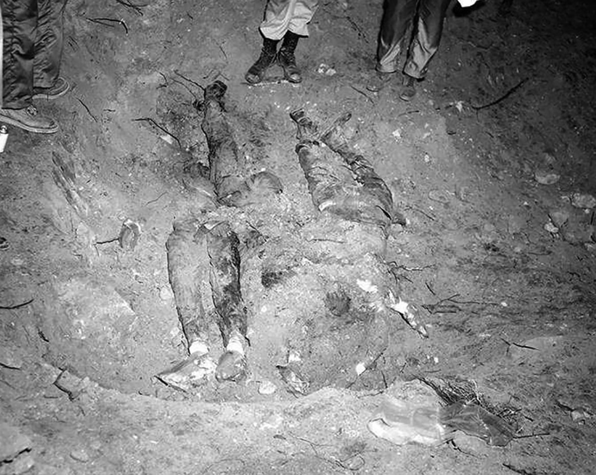 Buried bodies on the farm in Philadelphia, Mississippi. (Source: Public Domain. FBI).